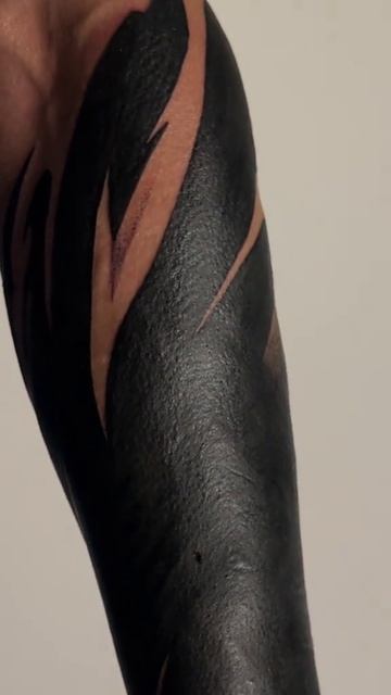 Больше не придется прятать руку. Теперь только уверенность в себе 🖤