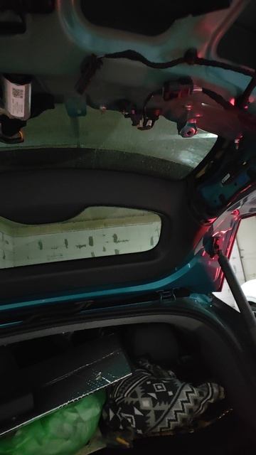 Zeekr замена кнопки багажника 1