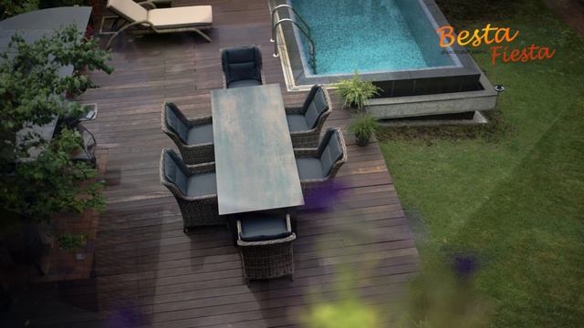 Стол из спеченного камня