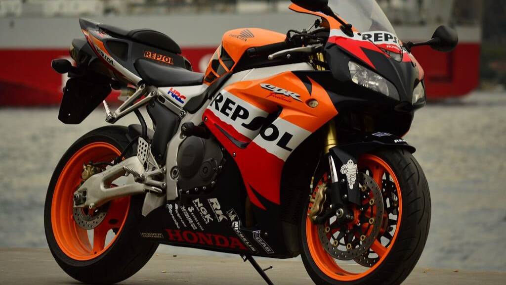 Honda Cbr 1000 Rr Fireblade - не запускается, ищем причину.