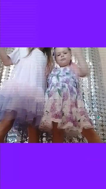 я с теоной дружу