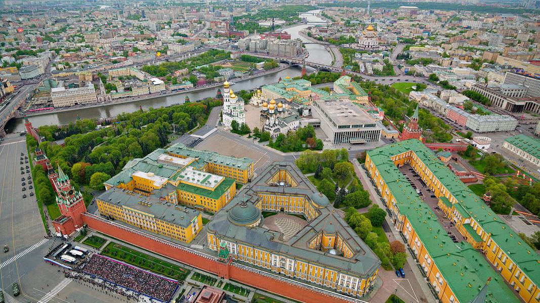 Прогулка по Москве. Стрим внутри Кремля.