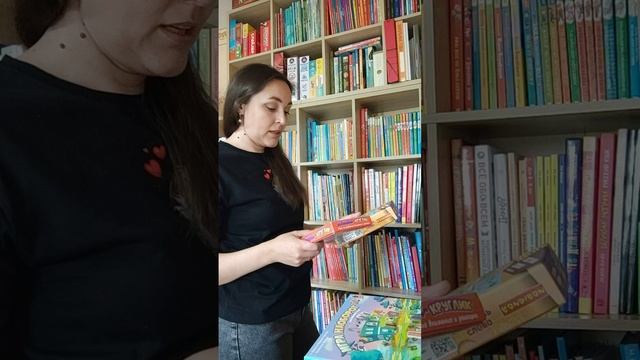 Разбор шкафа дома у нейропсихолога - часть 1 (убираем игры, которые уже не по возрасту)