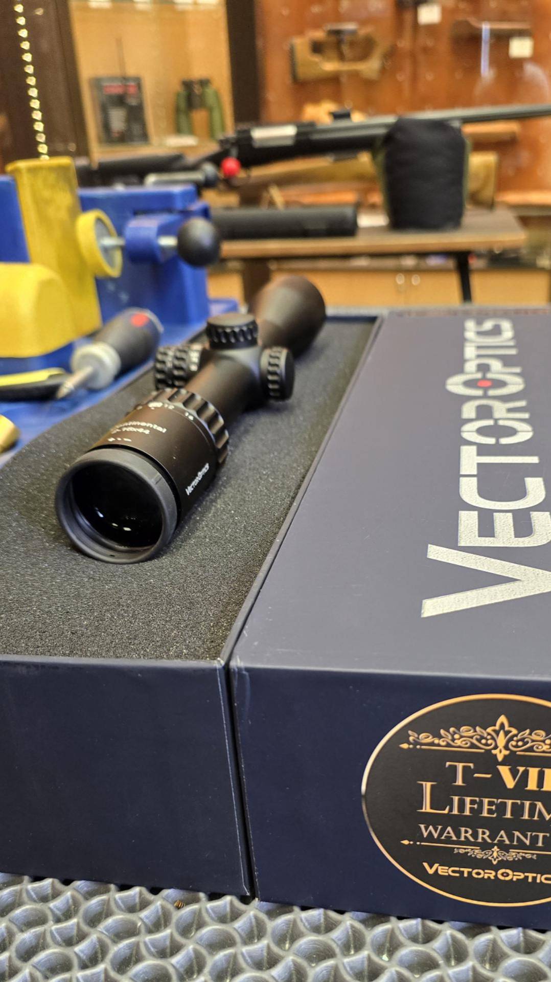 Vector Optics CONTINENTAL X8 2-16x44 ED