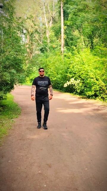 Гуляю по парку 😎 Tg @armanshowofficial