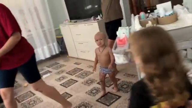 Чуть не случился пожар.Настя во время все отключила.1.08.25