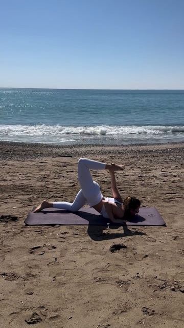 Йога на море