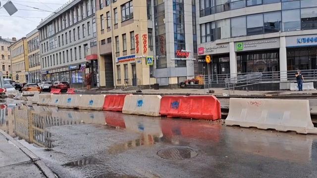 Меняют трамвайные рельсы в Нижнем Новгороде