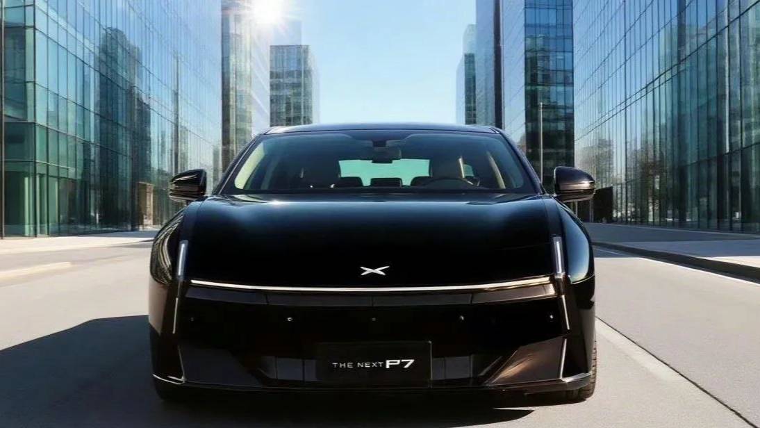 Новый Xpeng P7