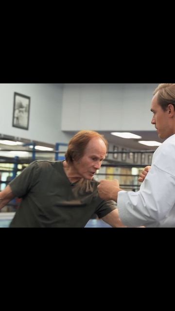 В бой с пулеметом! Бенни Уркидес