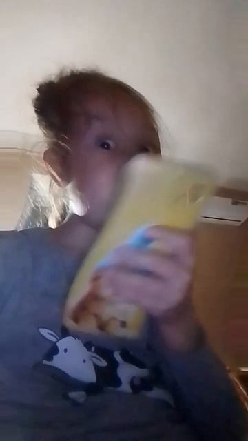 Я телефон теперь ну чехол телефона потеряла но щас нашла это в 19:04 или 18: С чём-то