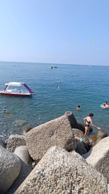 06.08.2025 Лазаревское. Пляж Багратион