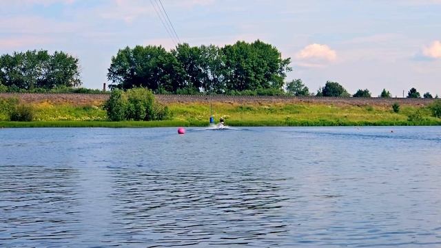 Первая раз покатался на вэйкборде!
