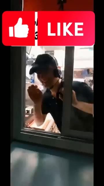 Смех в прямом эфире