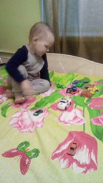 Малыш комментатор.