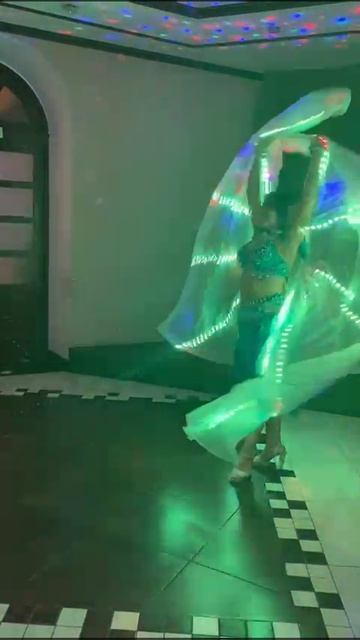 Восточный танец. Световое шоу