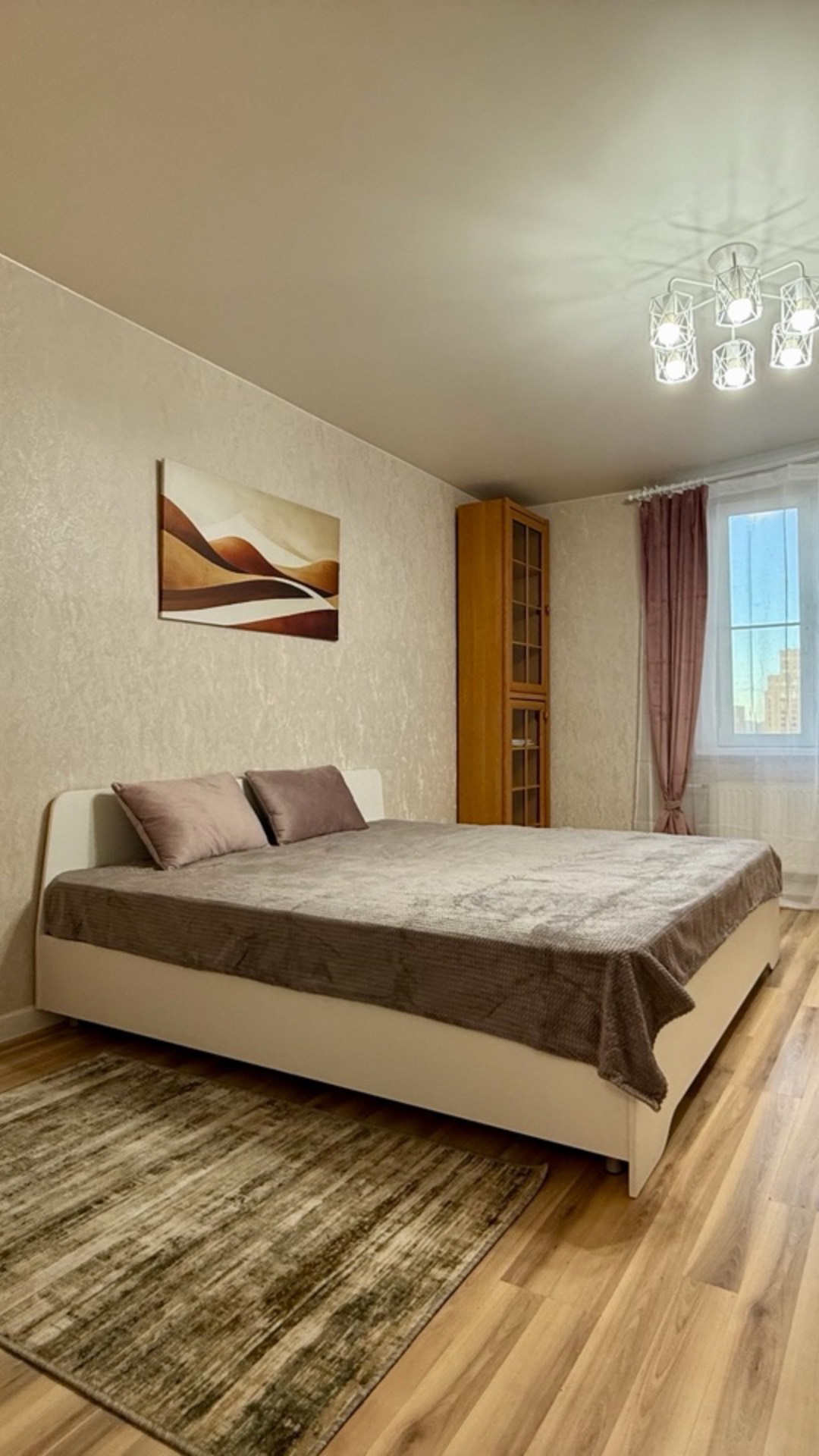 Квартира прямо у метро