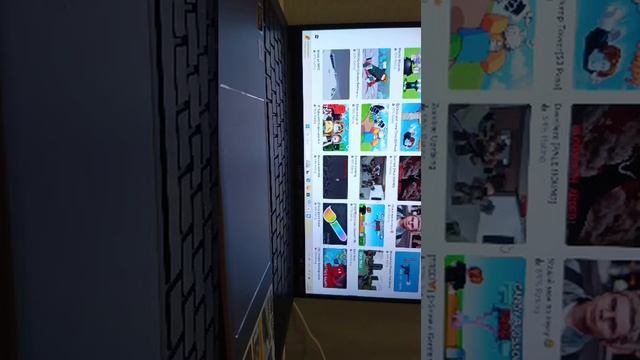 раздаю фрукты  в Grow a garden пиши Ник в коментах