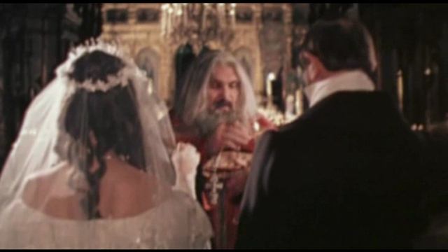 У церкви стояла карета