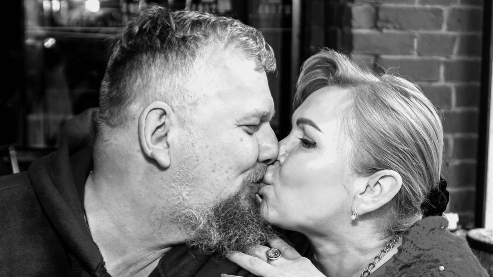 Поговори со мною дорогая. автор Лада Буланова, исполняет Игорь Ляпахин