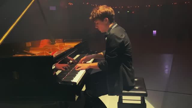 Imagine Dragons - Demons (Live At The Opera)