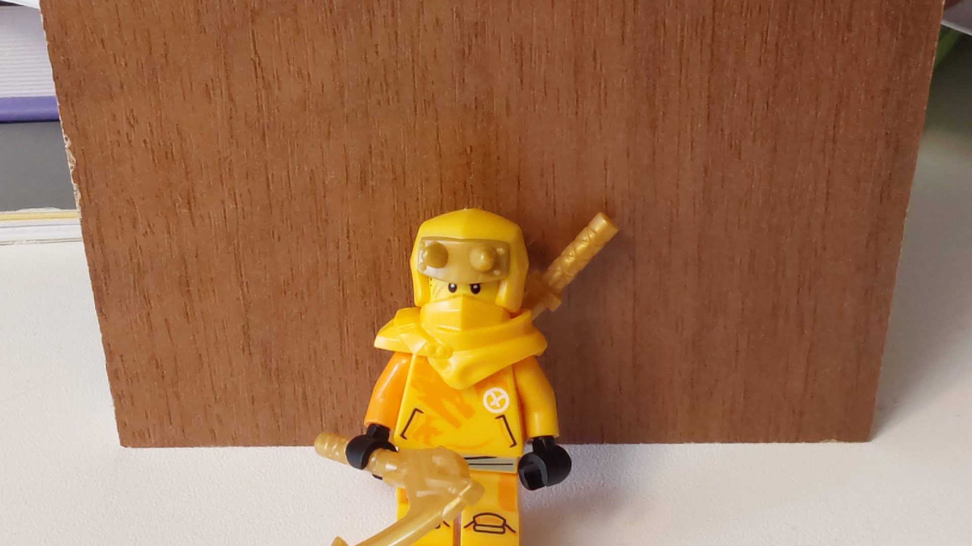 Обзор на фигурку арина