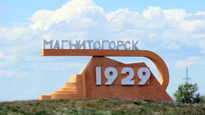 57219636e249de7d1756397209515ba4