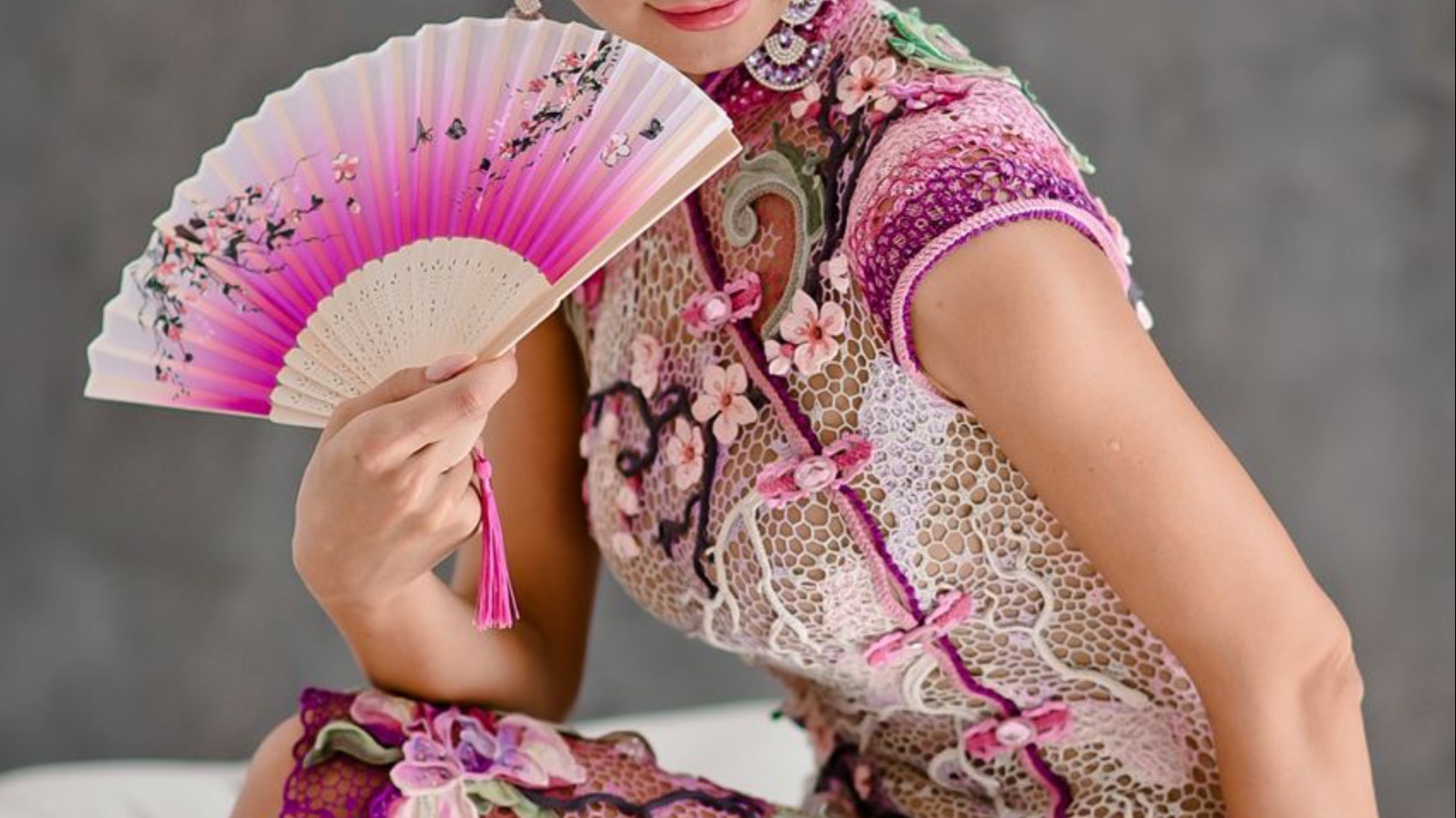 Китайское ципао «Цветение» авторское Арт-кружево Аси Вертен . Asia Verten