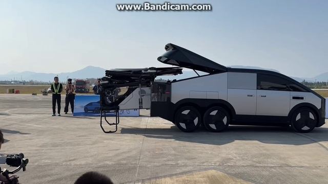XPENG : How This Flying Car Will Revolutionize Tourism EVTOL 2025 Demo 2