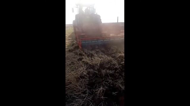 Работа плуг-рыхлитель HARRIER 4/9 Уния Польша