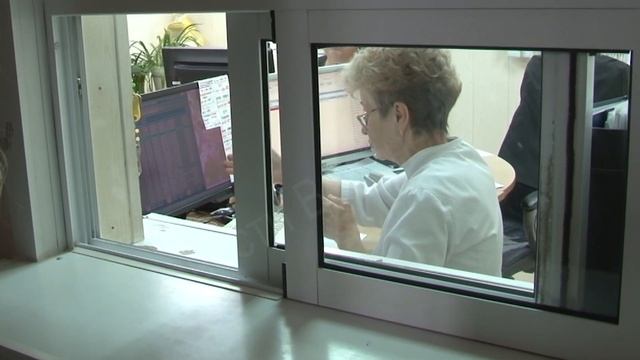 Мужчину укусила оса