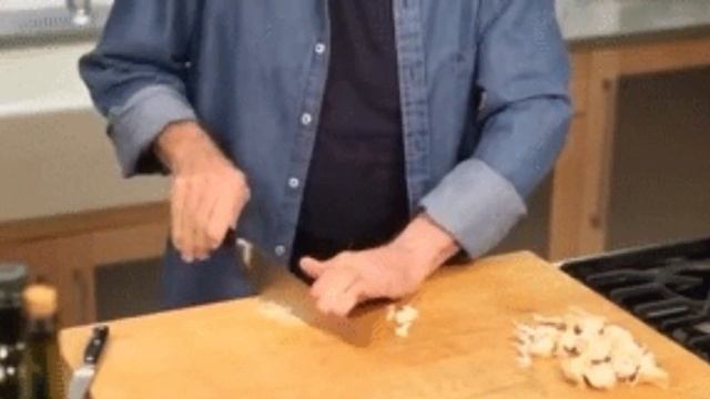 Кому нужно, а кому нельзя есть чеснок. Новое открытие у