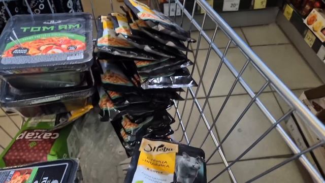 Будни на даче с мамой.