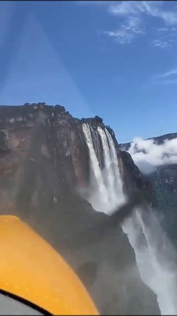 EL SALTO DE AGUA MAS ELEVADO DEL PLANETA, EL SALTO ANGEL VENEZUELA #short #viral #memes #venezuela