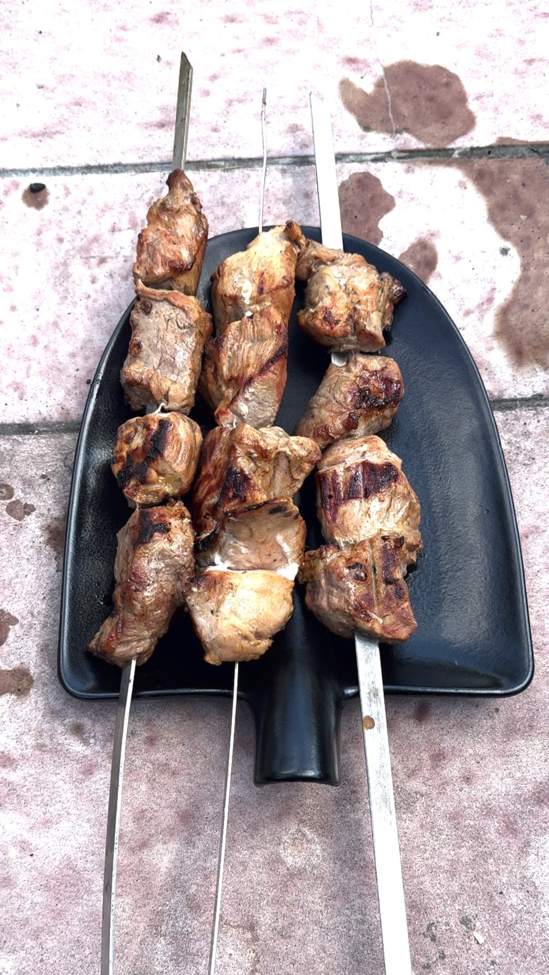 Мясо на углях.