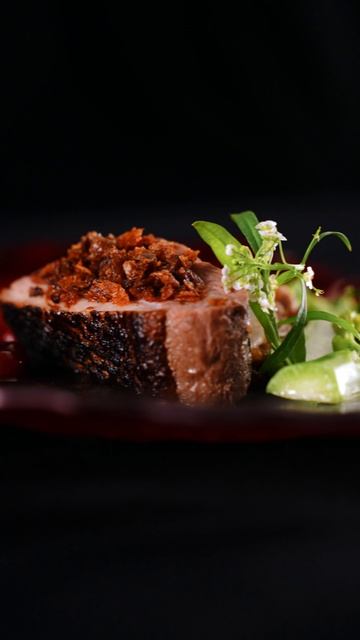 Красный цвет всегда вызывает чувство аппетита. Съемка для гастро-театра Калейдоскоп