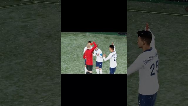 сыграл два матча Россия против Испании и и Манчестер Юнайтед против арсенала