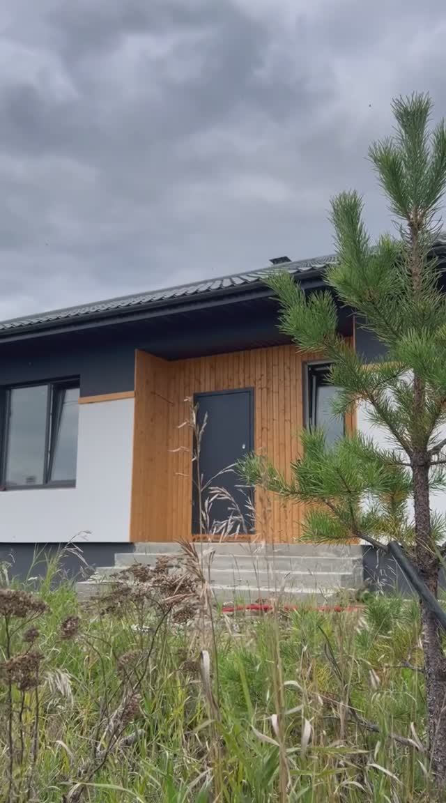 В продаже дом с красивым видом на лес по доступной цене.