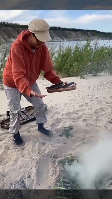 Что делать если на природе хочется копченой рыбки, а коптильни нет