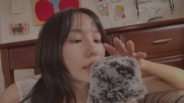 ASMR｜Пушистый Шепот. Hari