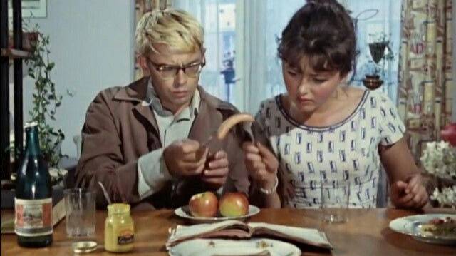 москве улица маршала новикова малыш ест кашу