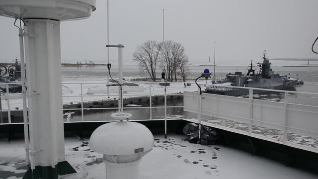 Балтийск. Военная гавань. Зима.