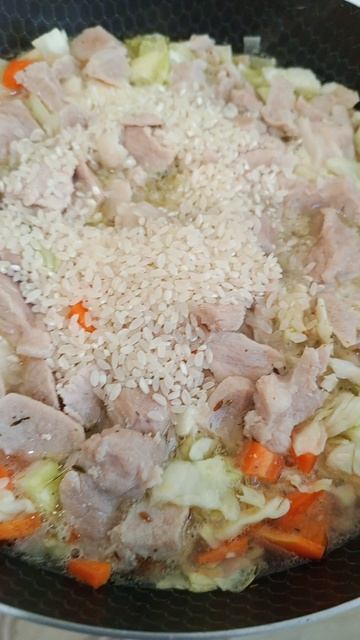 Готовлю себе ужин.