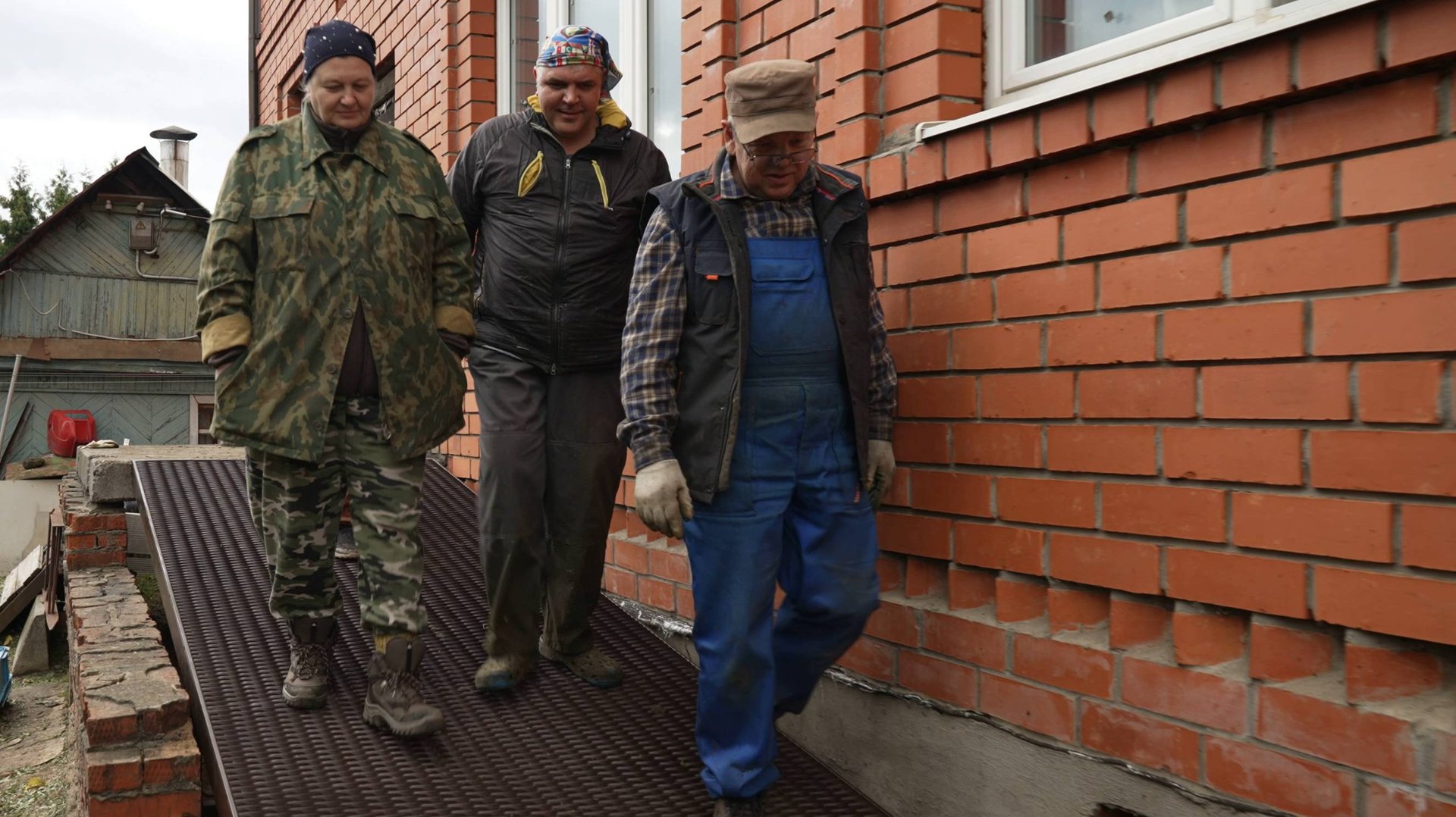 Пандус в частном доме под стройку