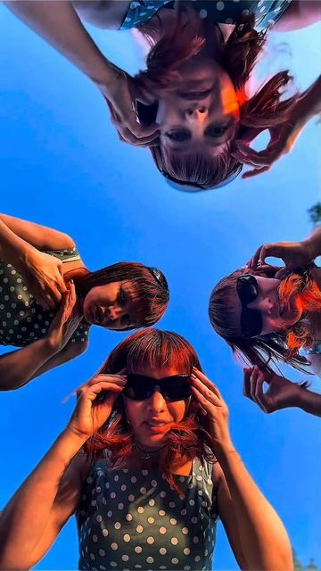 Когда реальность теряет границы… Вы когда-нибудь чувствовали, что вас много? 🤔