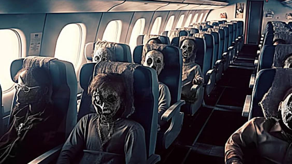 Самолет Спустя 35 лет Приземлился с 92 Скелетами на Борту