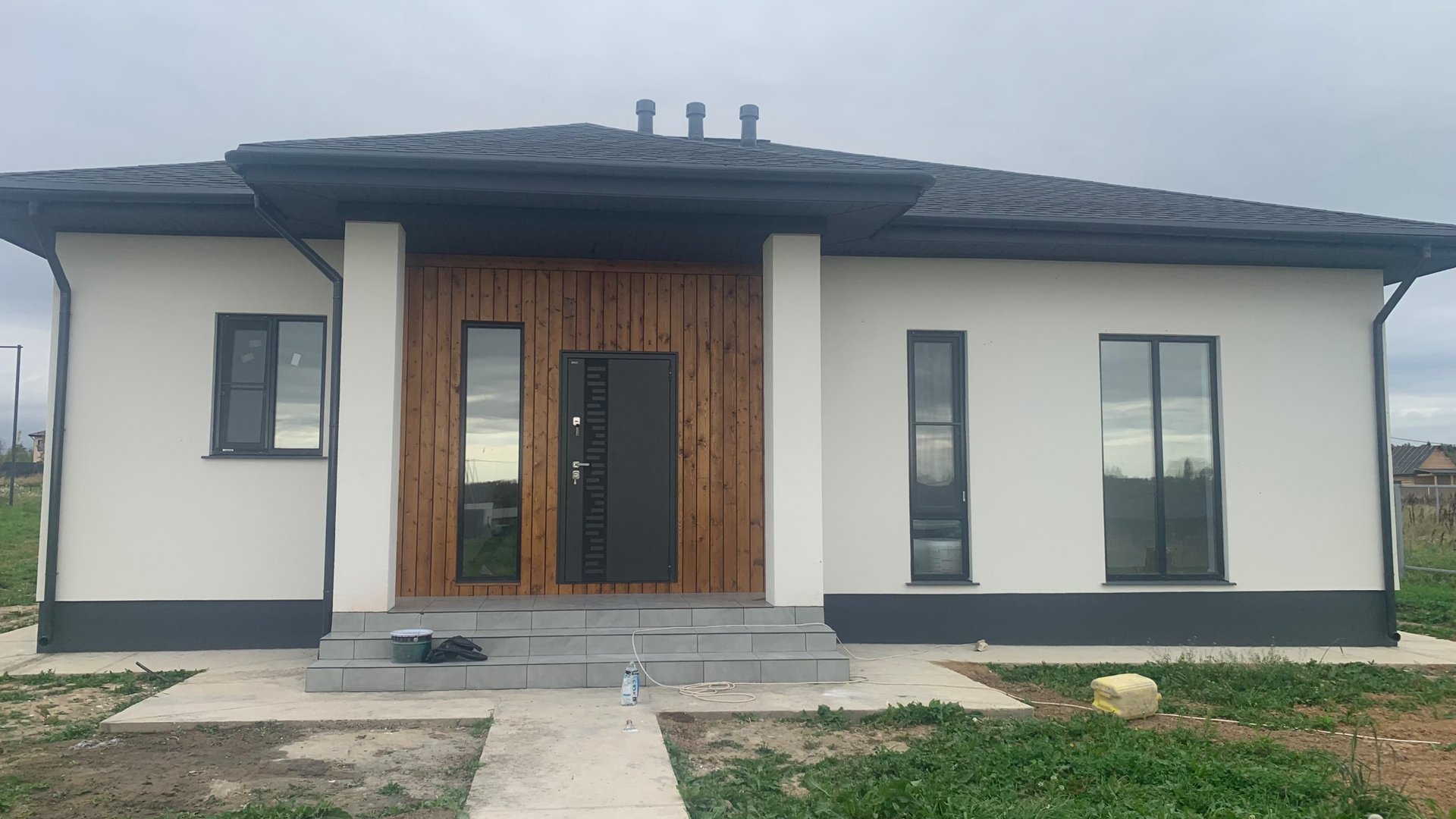 Продается коттедж по киевскому шоссе 100 км от МКАД, можно по калужскому или минскому шоссе