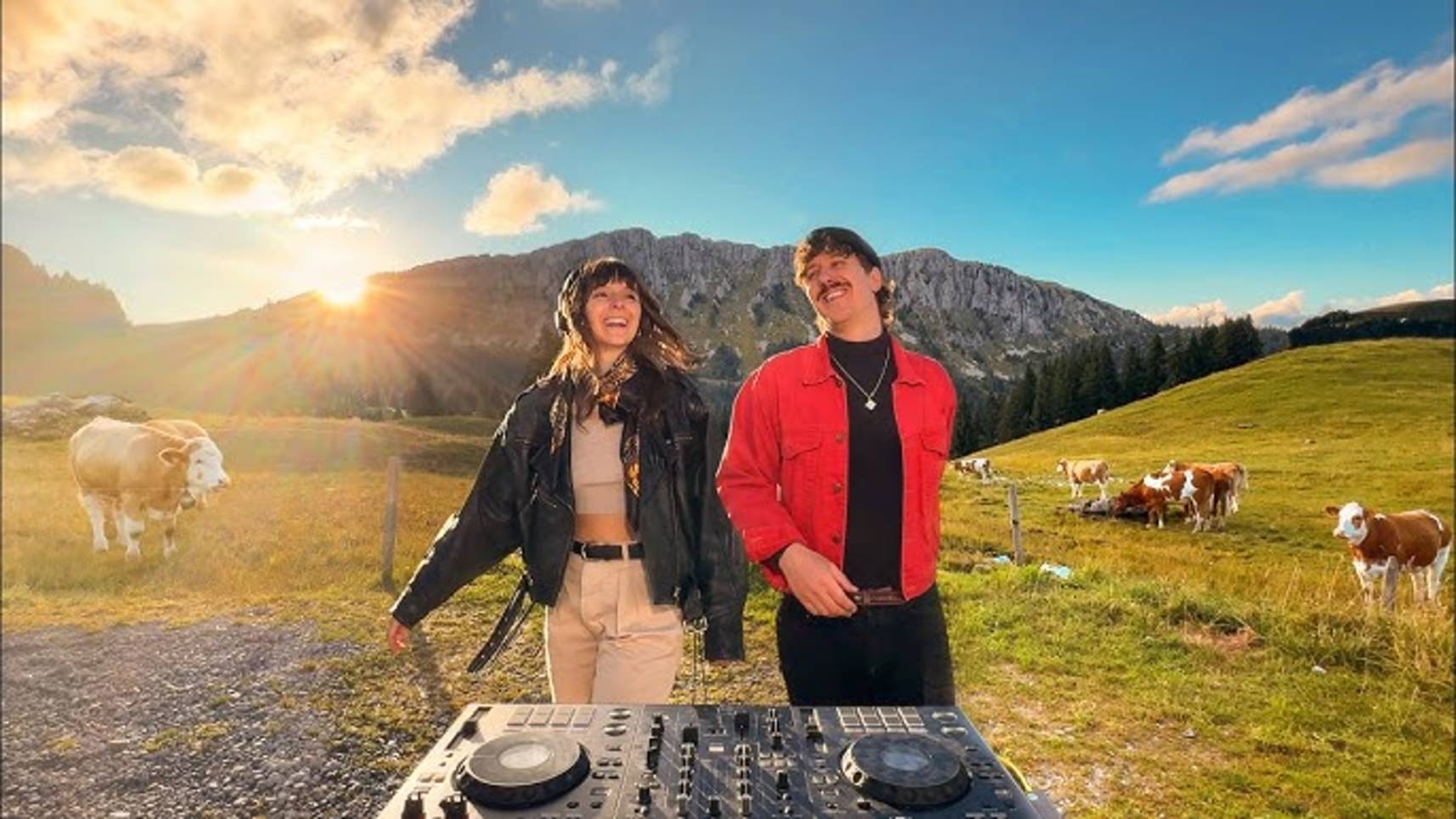 Flavour Trip | Sunset Deep House Music Mix In Swiss Alps 🇨🇭 | Vanlife 🚐, Cats 🐱, Cooking  No-AI