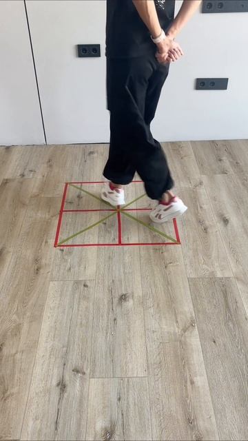 Простая шаффл обучалка. #shuffletutorial#шаффлобучалка #танцы