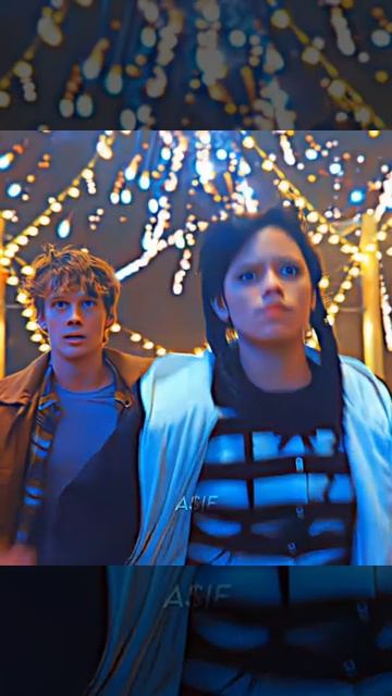 Химия между ними зашкаливает...